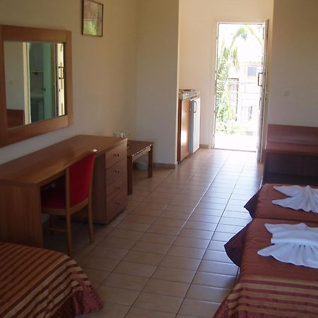 Anaxos Hotel Екстериор снимка
